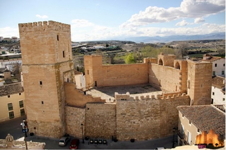ALCAZABA DE LAS SIETE TORRES